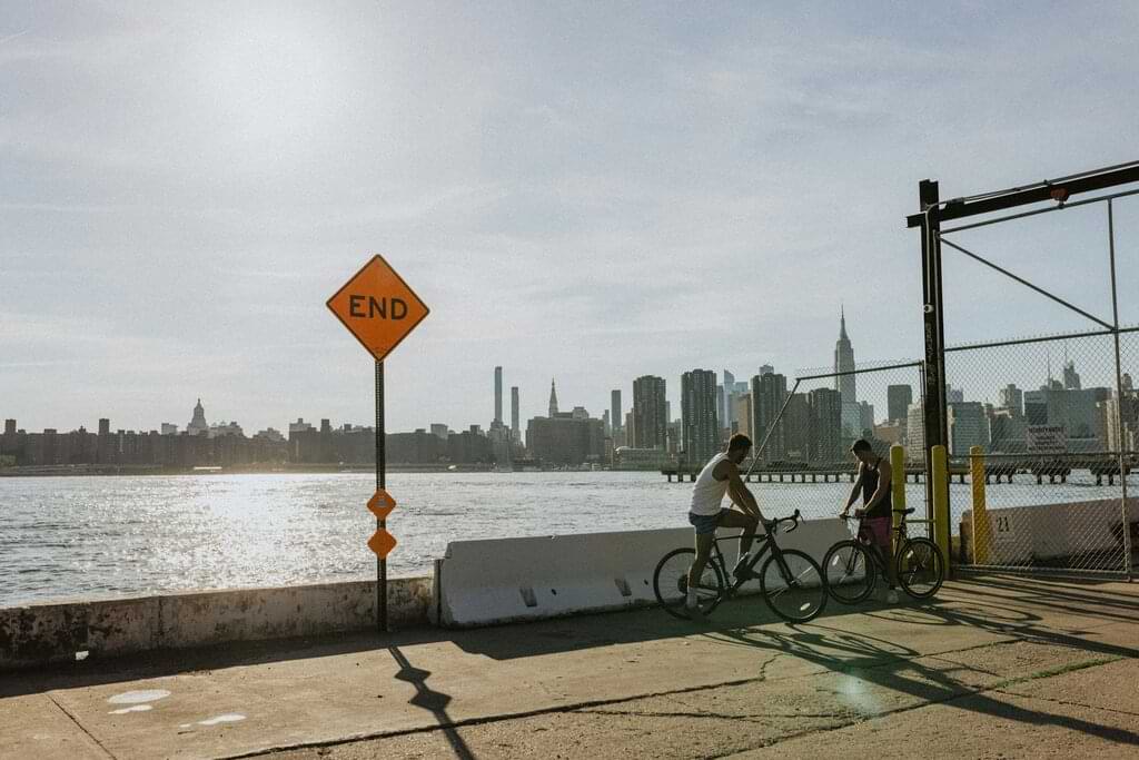 Recorre Nueva York con poco presupuesto. Ya sea a pie, en bicicleta o utilizando el eficiente sistema de metro de la ciudad, siempre existirán opciones económicas para descubrir la Gran Manzana.